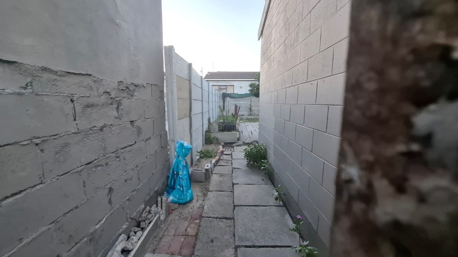 2 Bedroom Property for Sale in Rocklands Western Cape